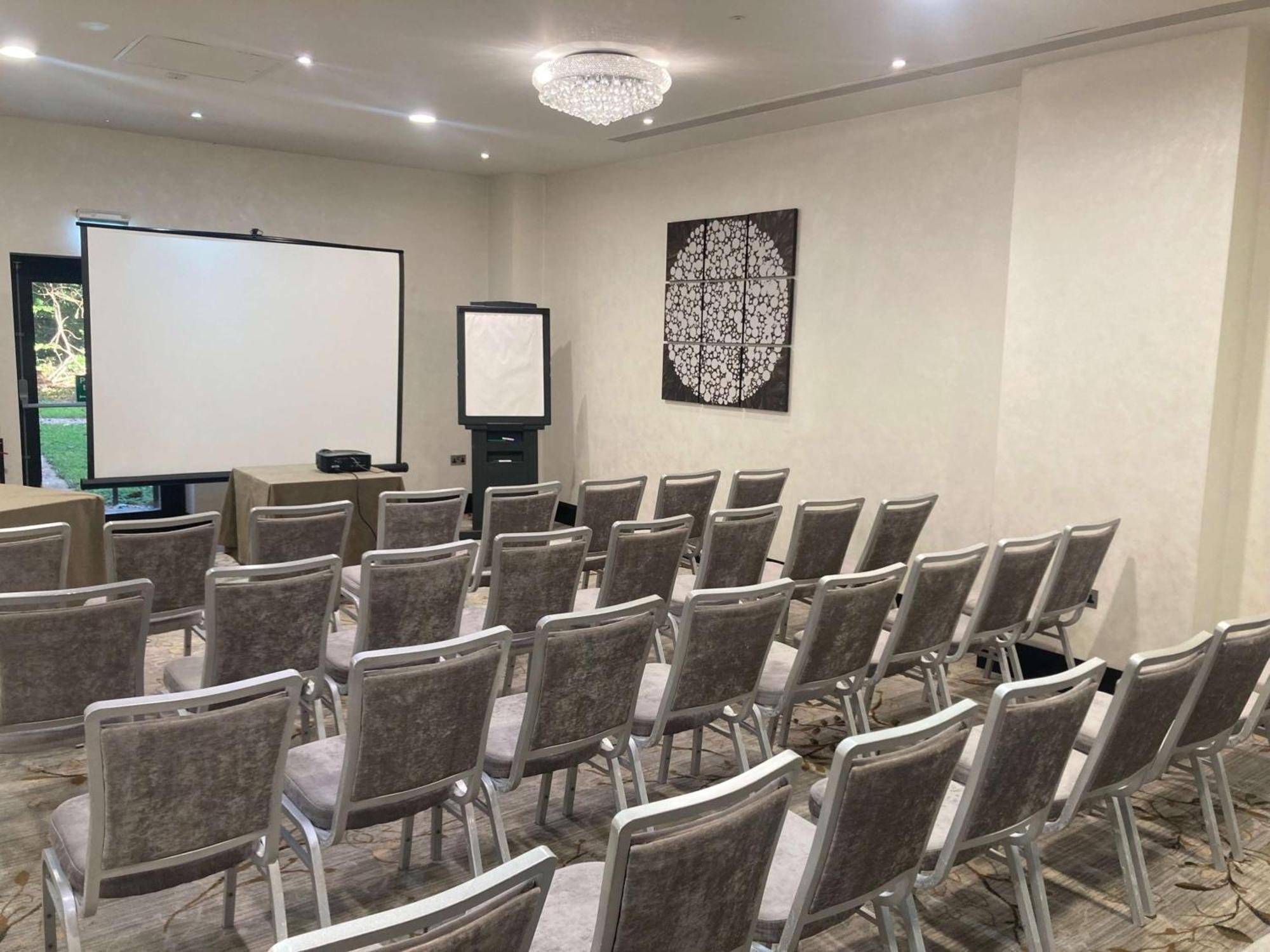 Doubletree By Hilton Hotel Nottingham - Gateway Экстерьер фото